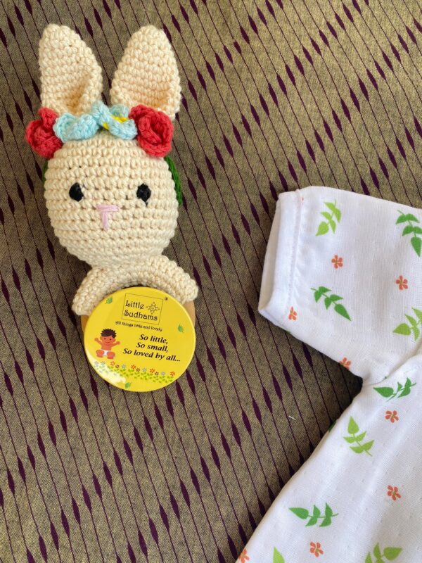 Organic Muslin Cotton Floral Shirt & Short Set Close Up